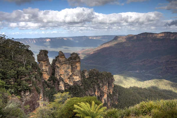 Three Sisters, Sydney